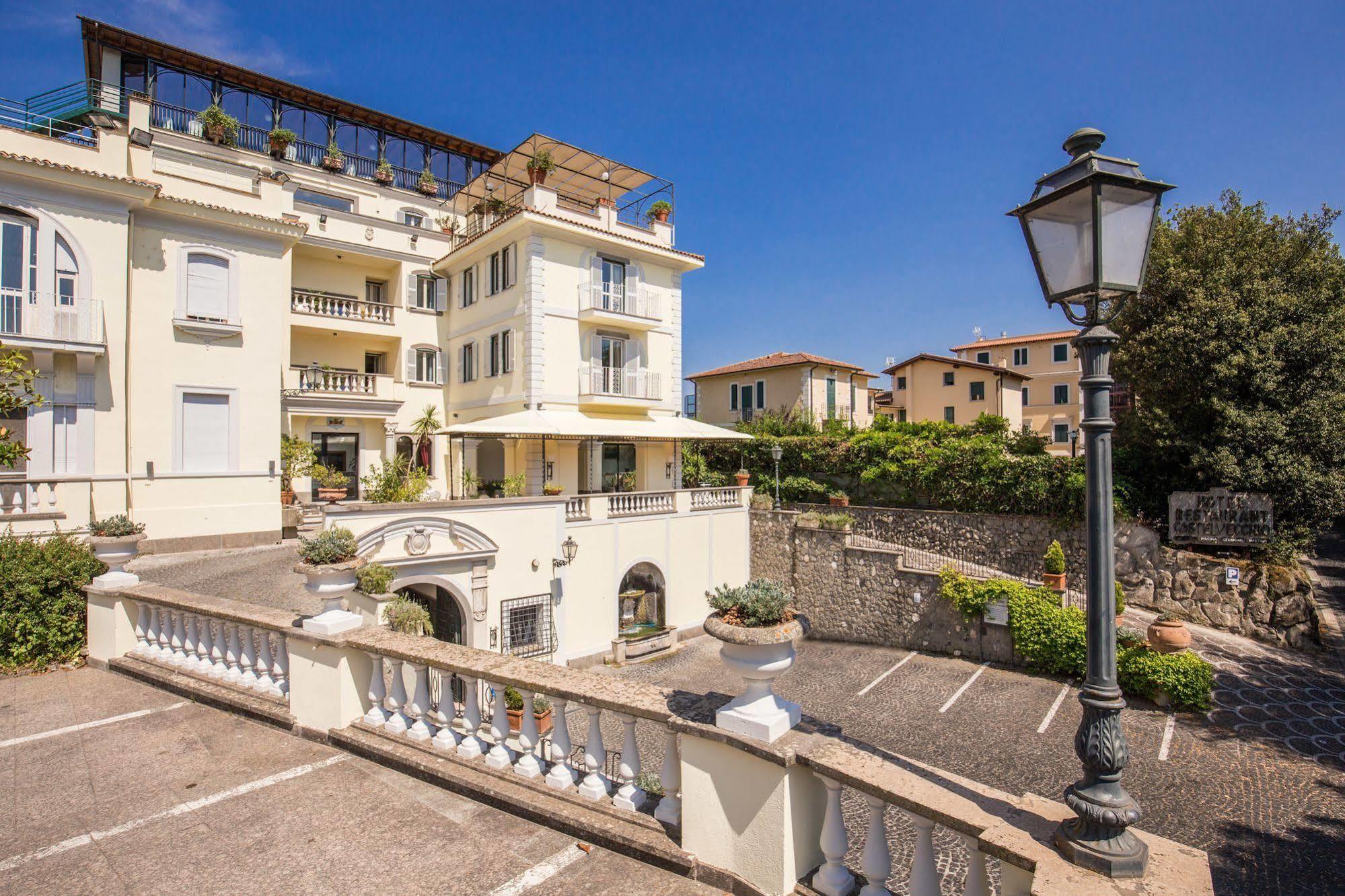 Hotel Castel Vecchio Castel Gandolfo Exterior foto